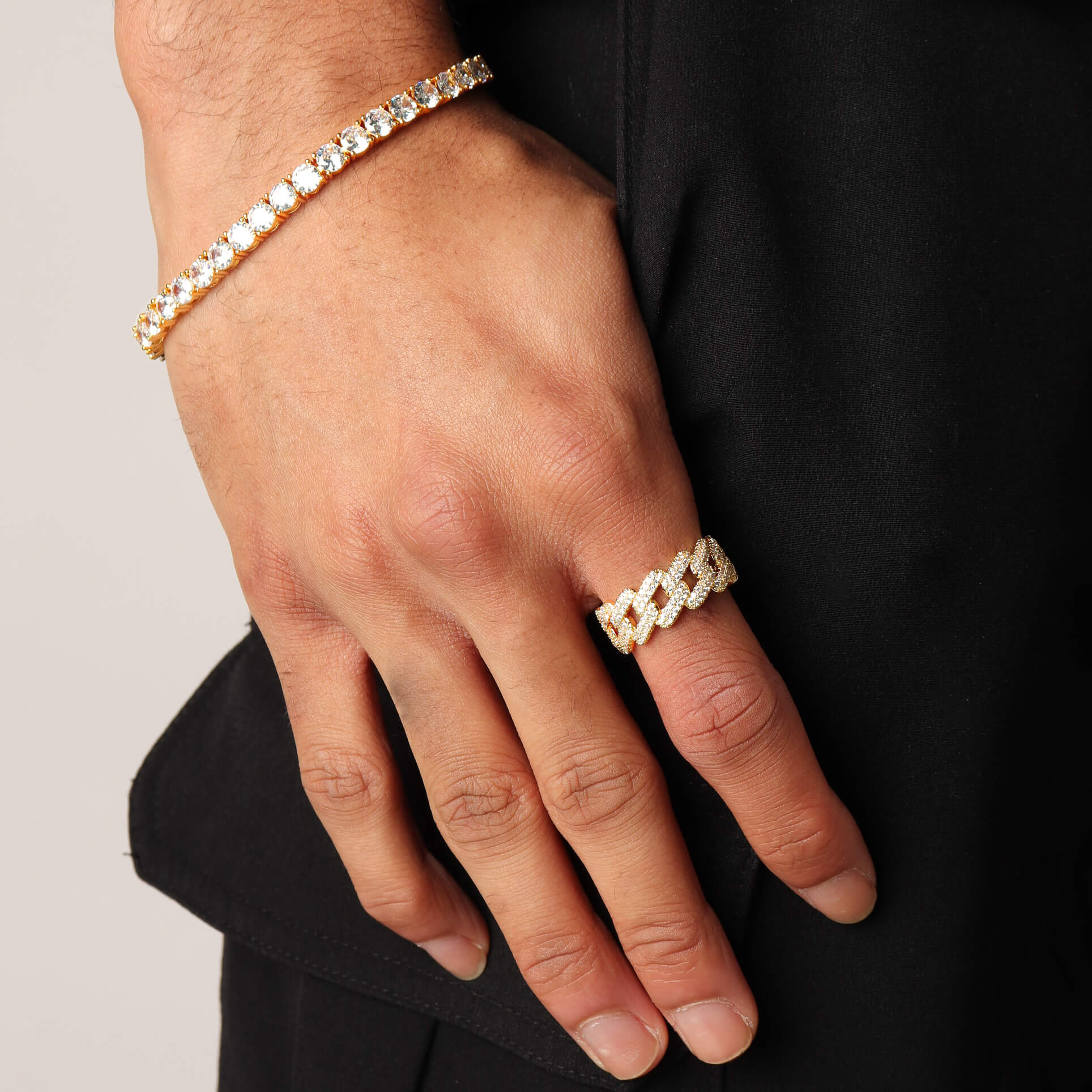 Iced Cuban Ring – Gold