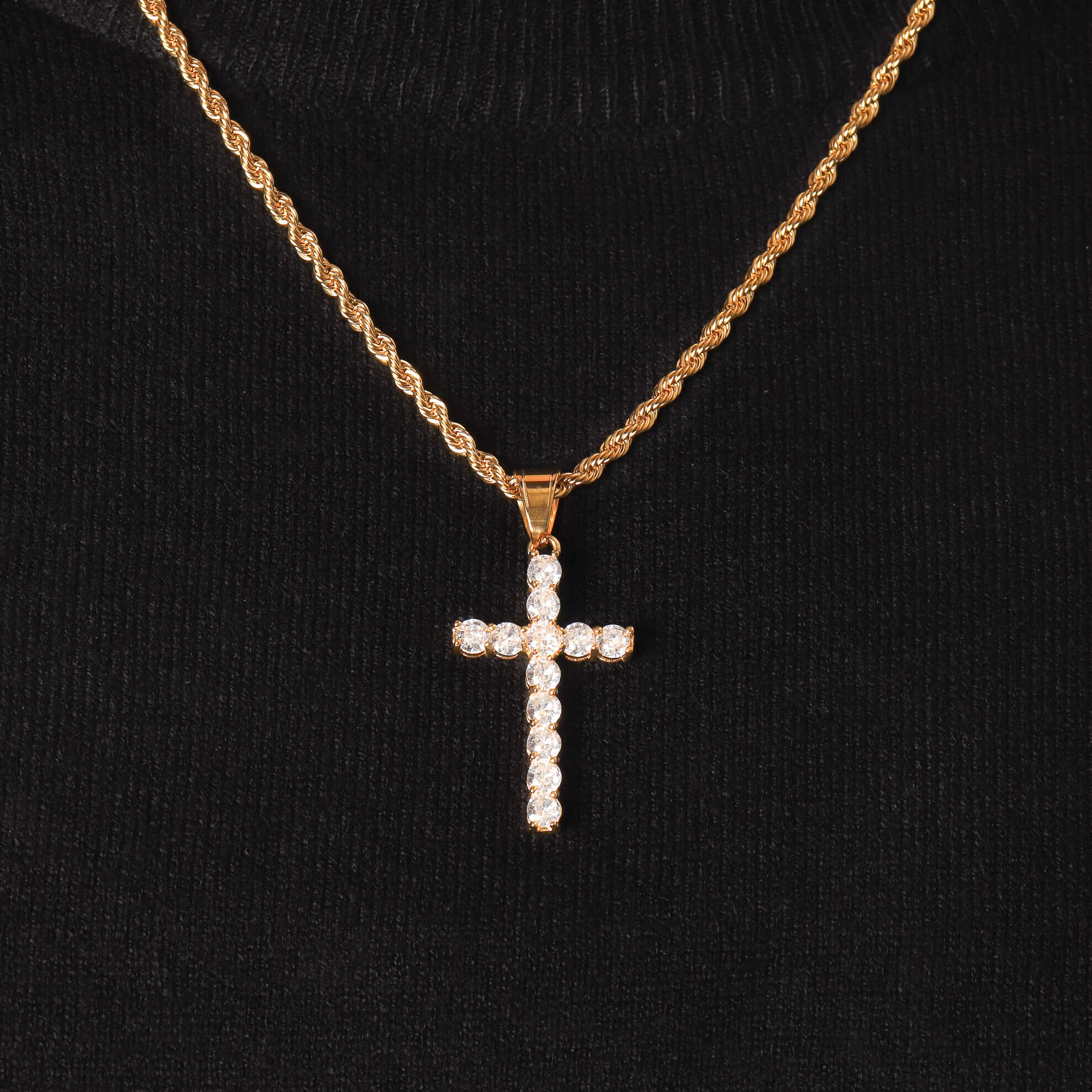 Diamond Cross Pendant – Gold