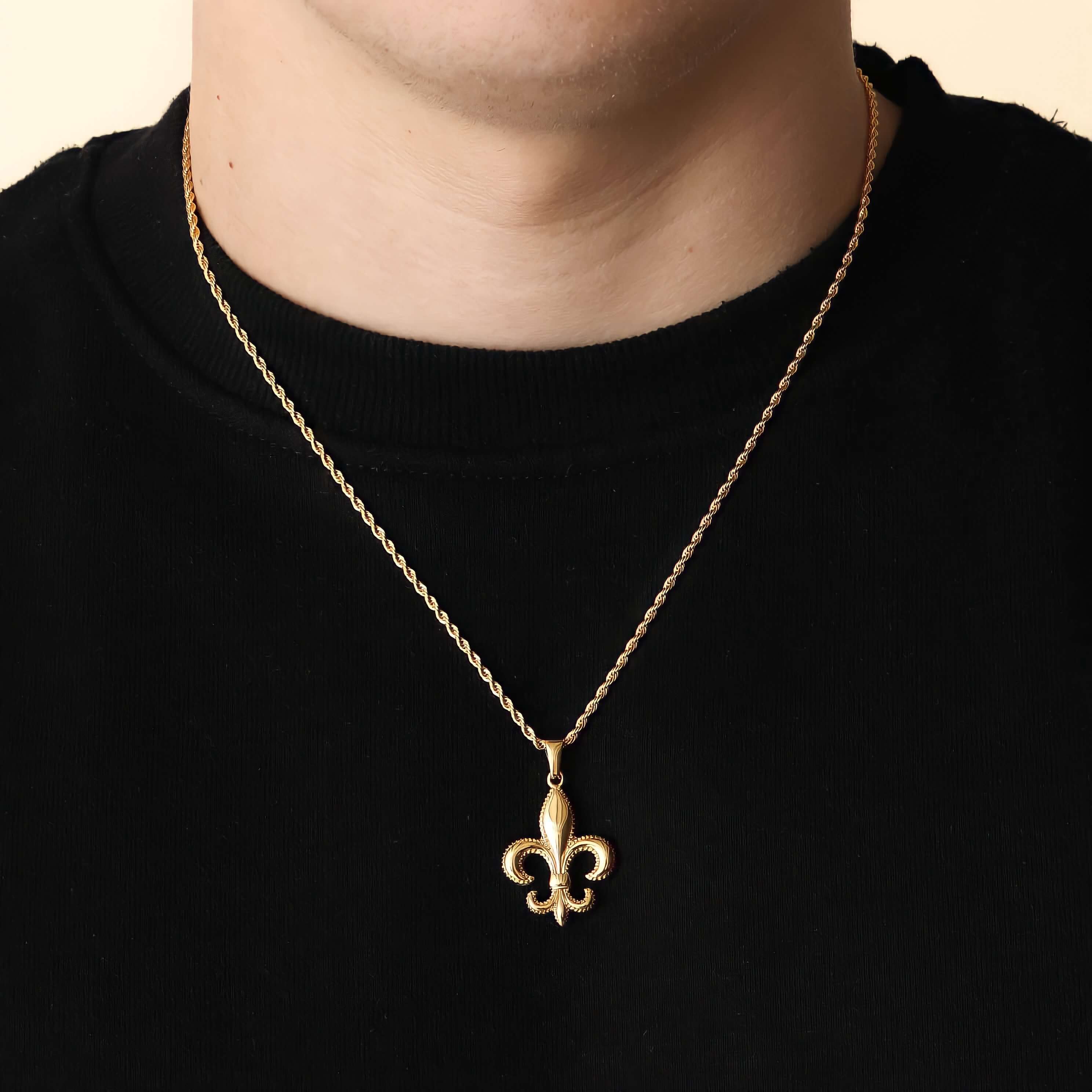 Fleur De Lis Pendant – Gold
