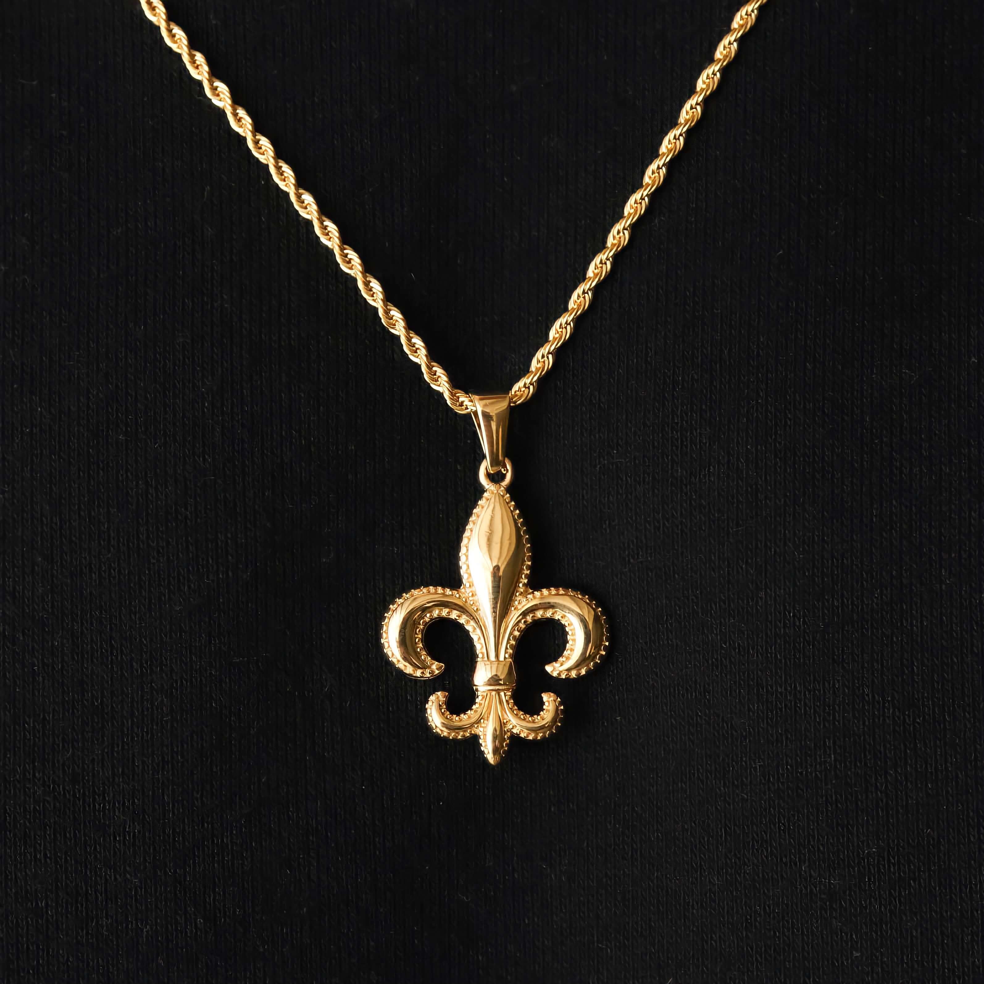 Fleur De Lis Pendant – Gold