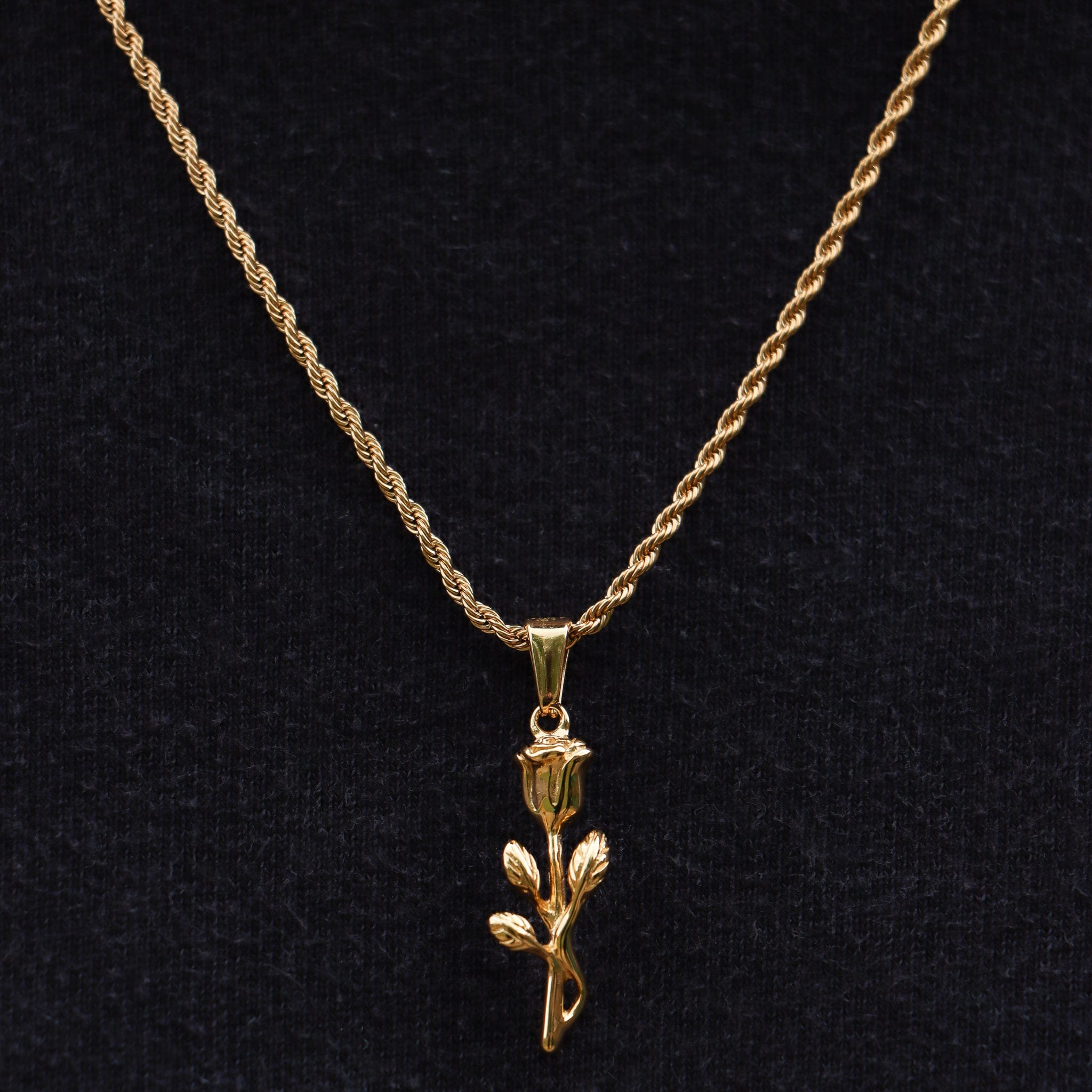 Rose Pendant – Gold
