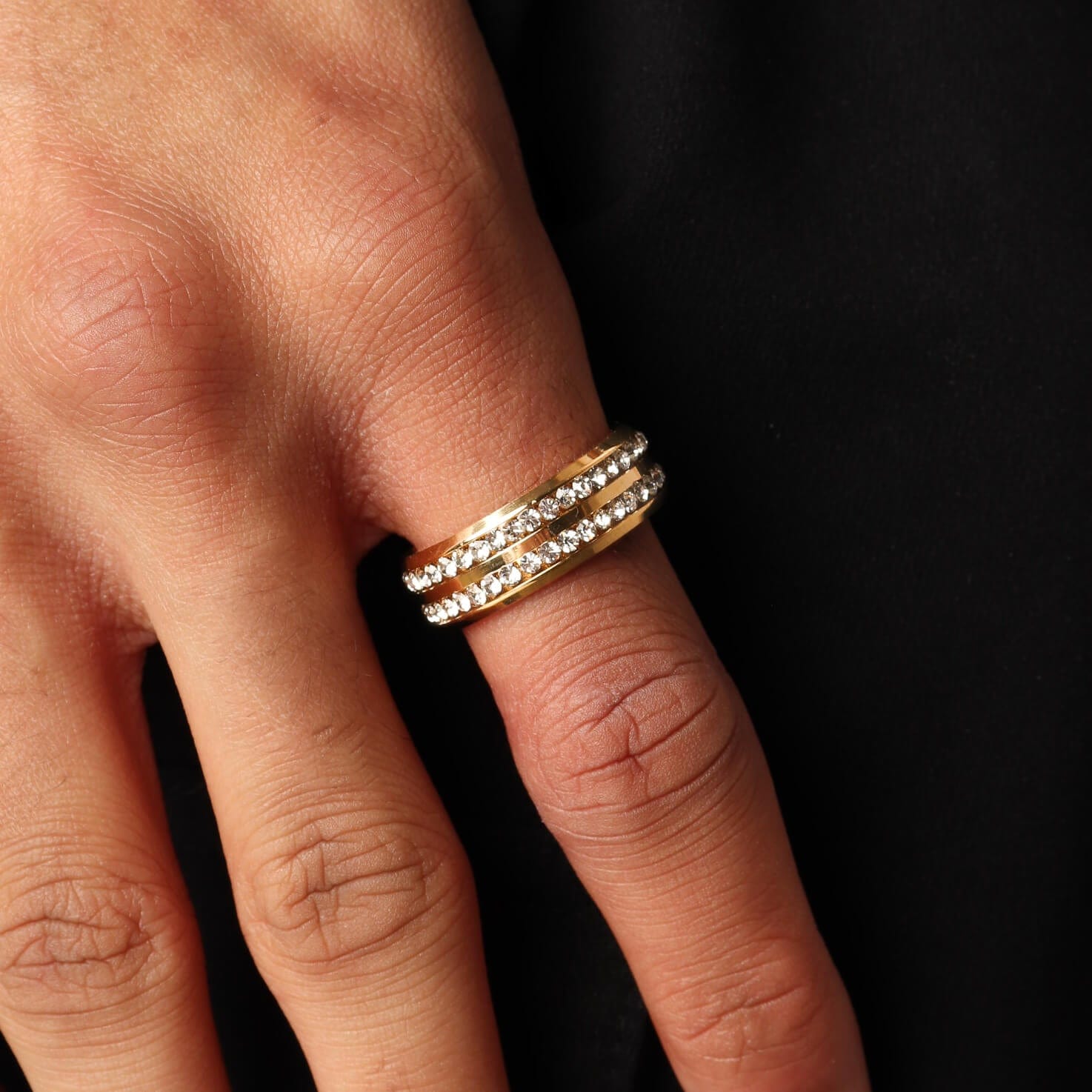 Iced Ring – Gold