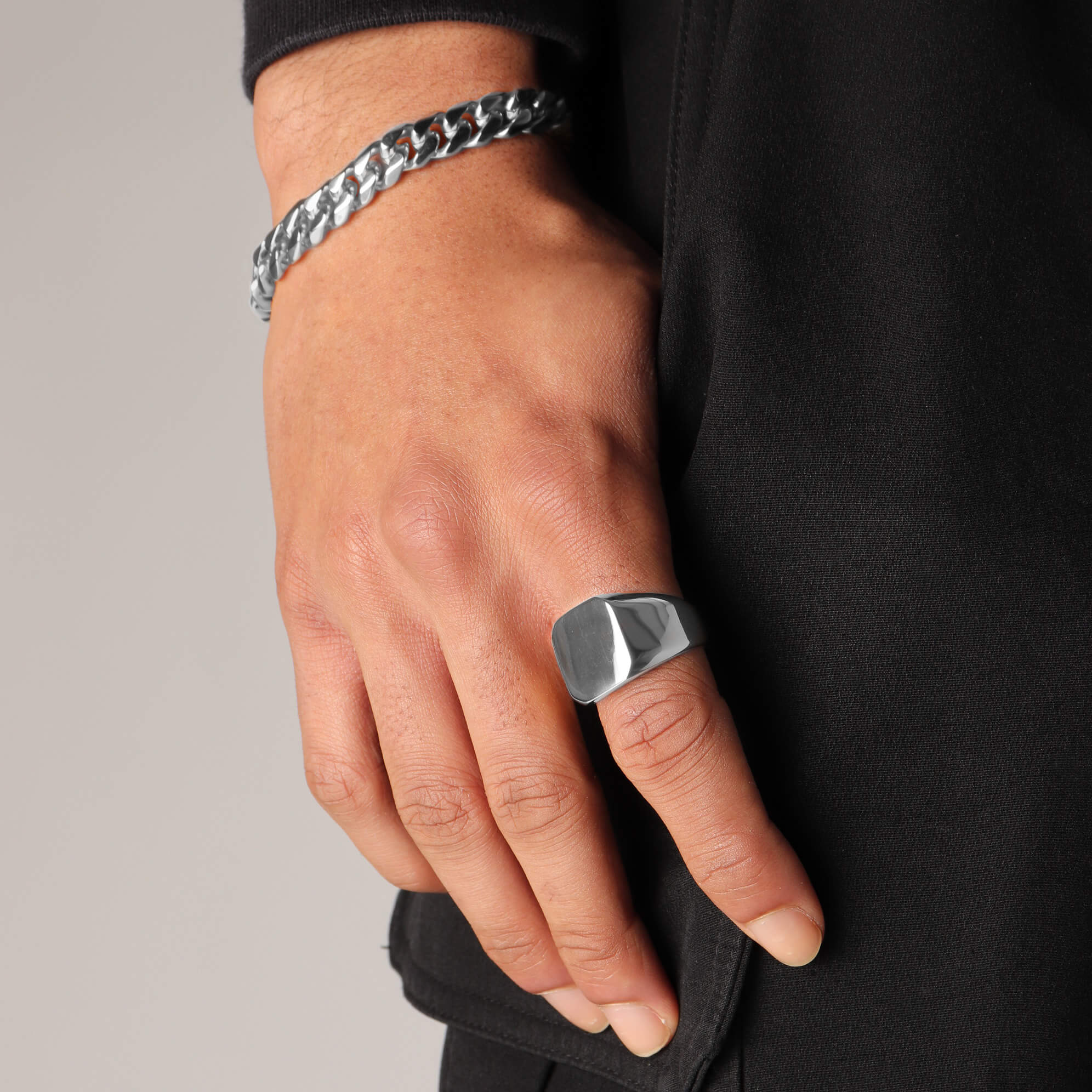 Classic Signet Ring – Silver